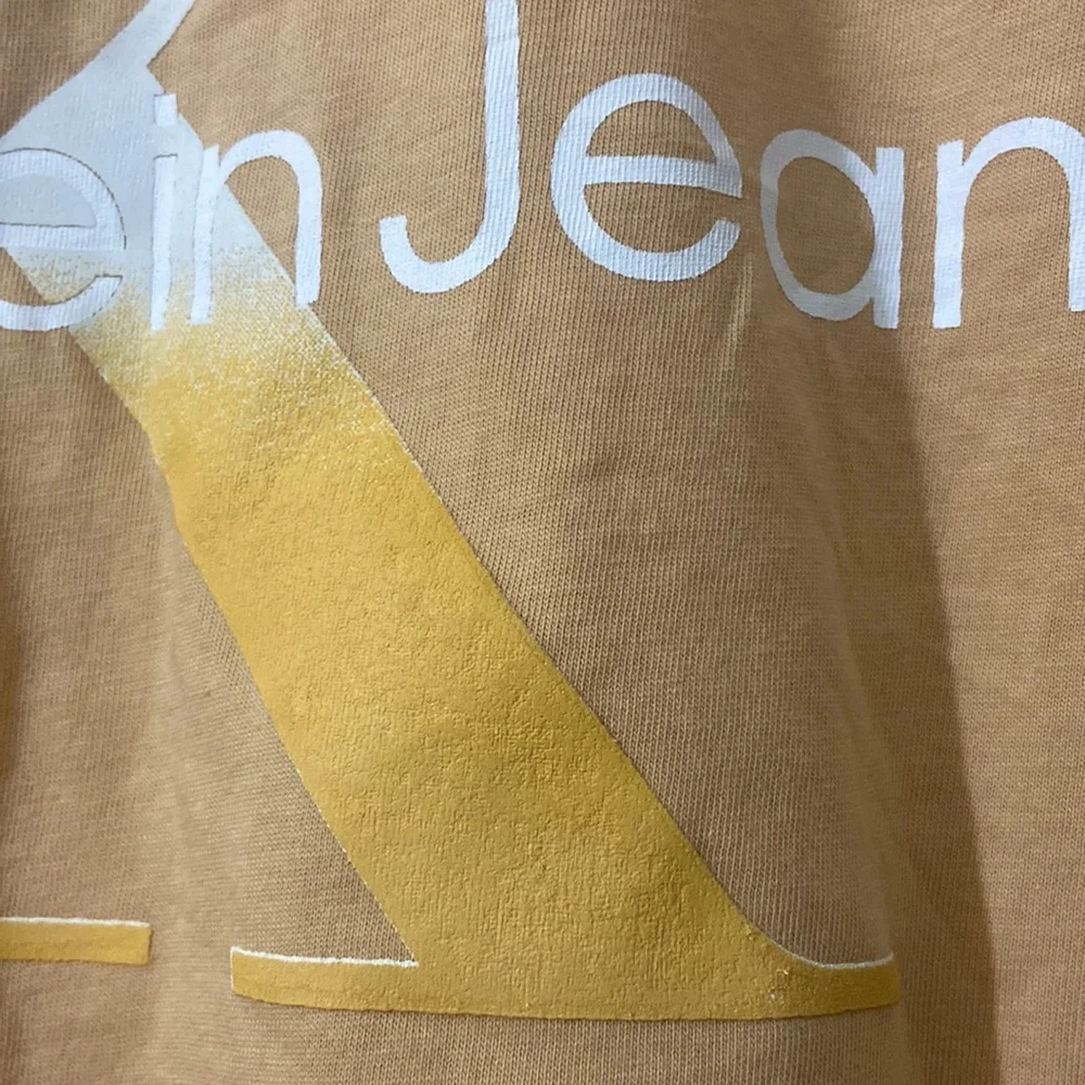 CALVIN KLEIN DIGITAL LOGO PRINT TEE SHIRT NWT - Picture 3 of 4